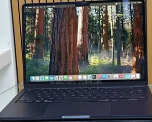 New Laptop Apple MacBook Air 2025 M4 13-Inch 16GB Apple M4 SSD 256GB