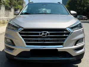 Photo - Hyundai Tucson 2020 Gold