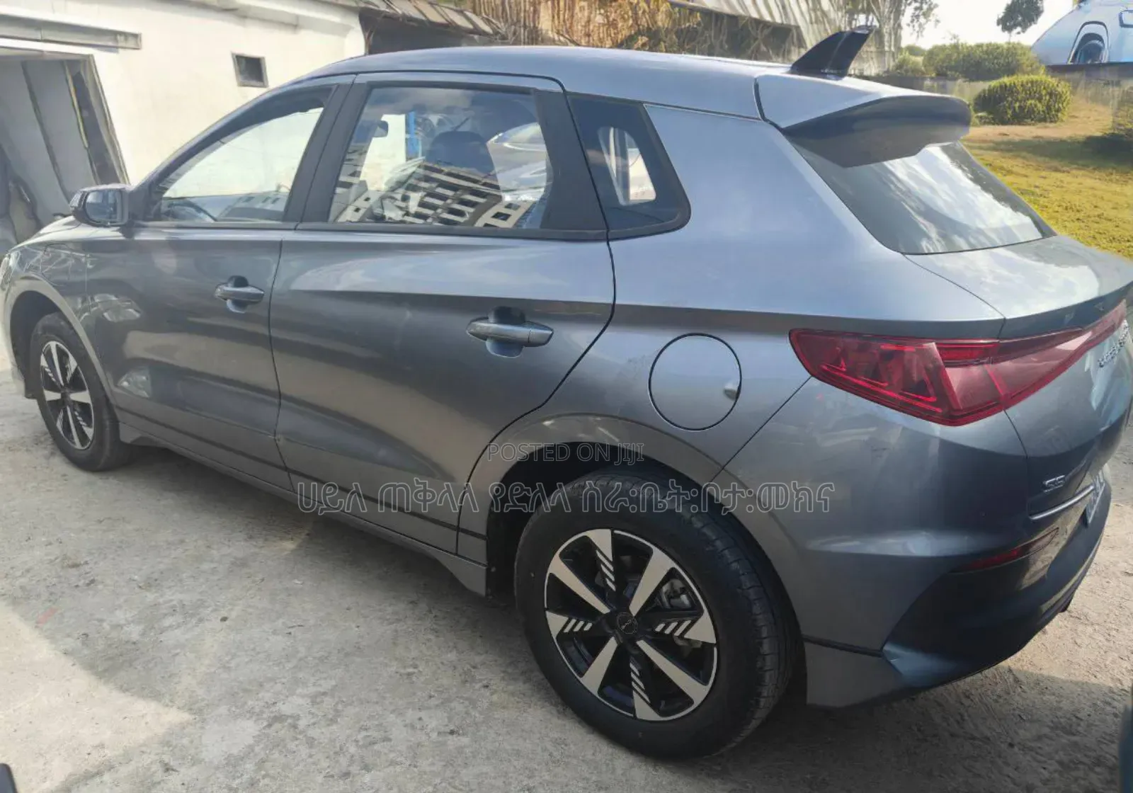 BYD E2 43 kWh 94 hp FWD 2025 Beige