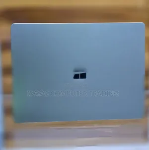 New Laptop Microsoft Surface 8GB Intel Core I5 SSD 256GB