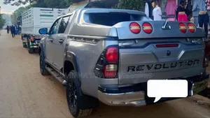Toyota Hilux 2020 Off white