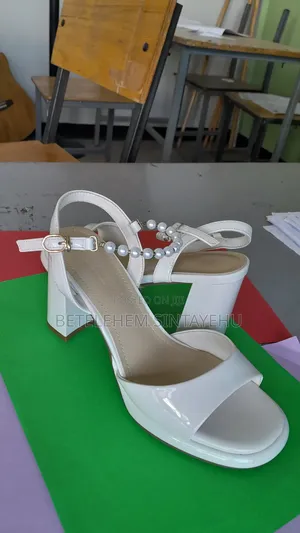 Heel Shoe. Shein White Heel for Women.