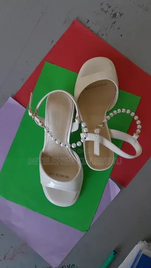 Heel Shoe. Shein White Heel for Women.