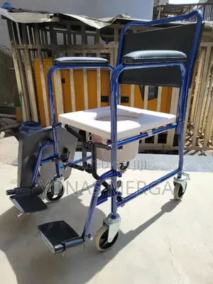 Photo - Toilet Chair麁三strong Is Comfortable for User. Good Customer Service.