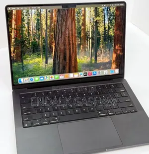Photo - New Laptop Apple MacBook Pro 2024 M4 14-Inch 16GB Apple M4 SSD 512GB