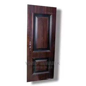 ጠንካራ ያማረ በር