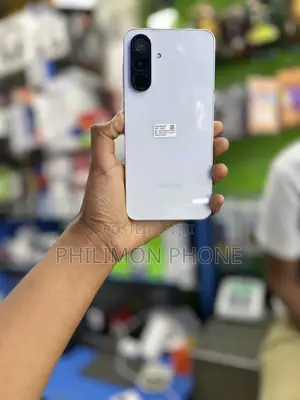 New Samsung Galaxy A17 5G 256 GB White