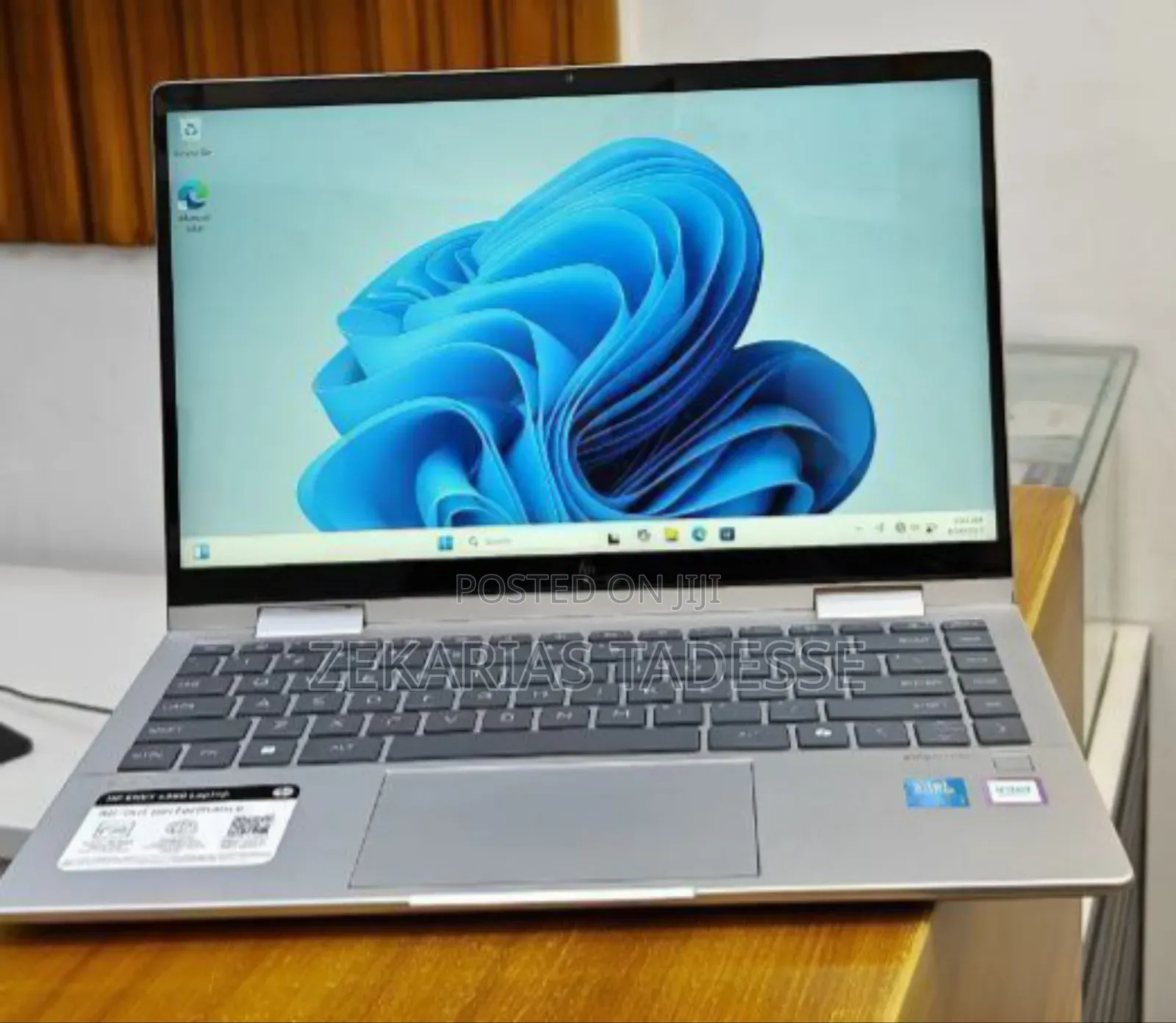 New Laptop HP Envy X360 16GB Intel Core 7 SSD 512GB