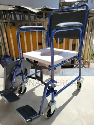 Photo - Commode Pot Chair臥号toilet Chair司侖commode and Shower, 2 Braked Castors