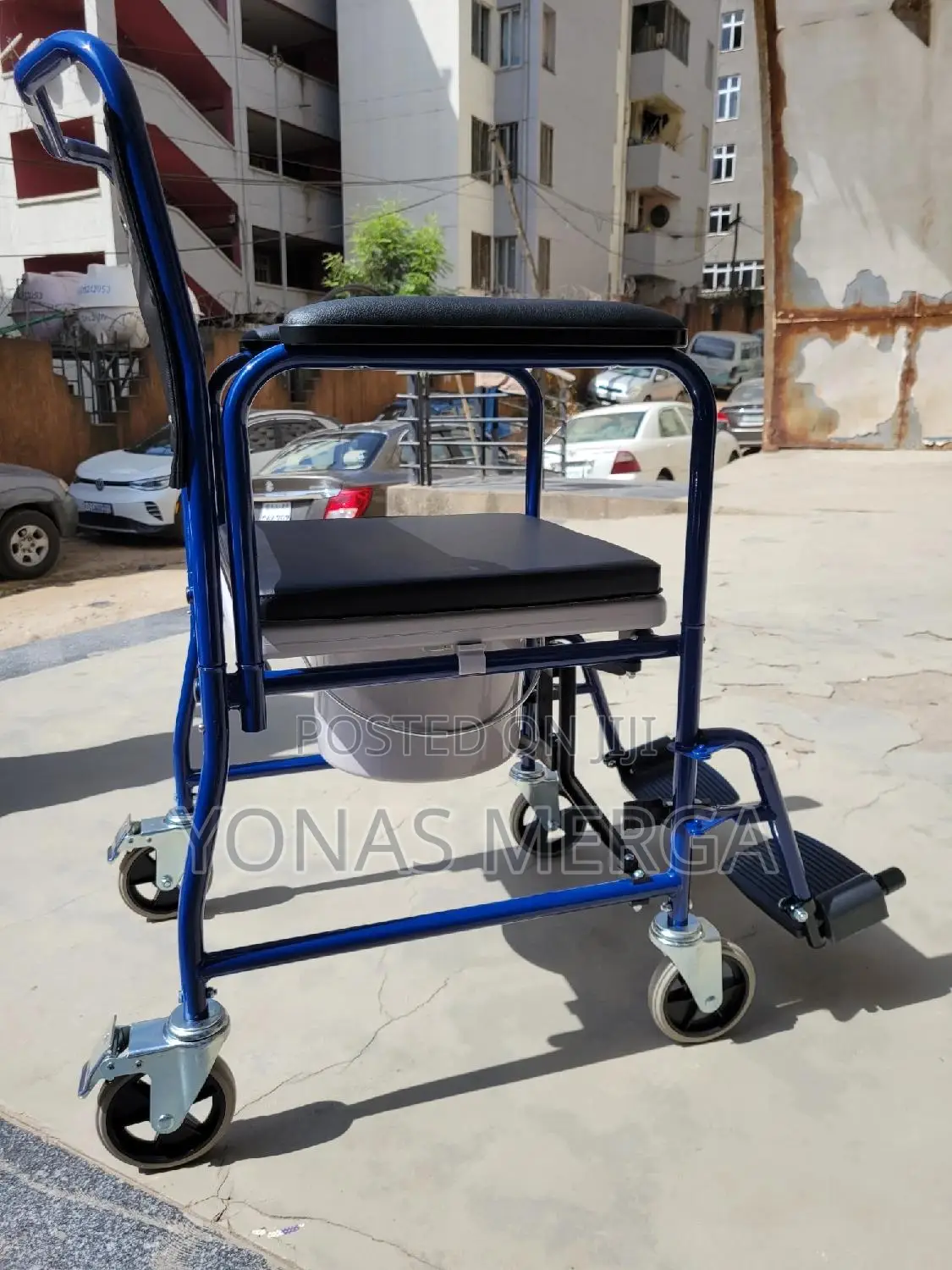 Toilet Chair身篩commode Chair Pu Seatand辱兕chair With Detachable Bucket