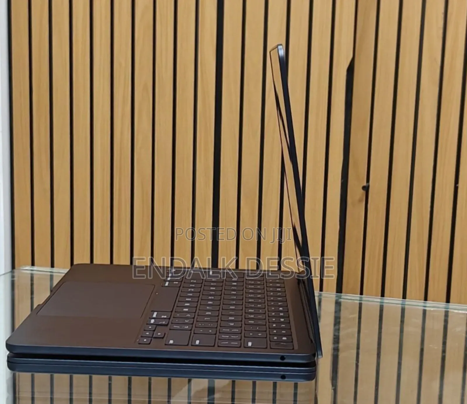 New Laptop Apple MacBook Air 2025 M4 13-Inch 16GB Apple M4 SSD 512GB