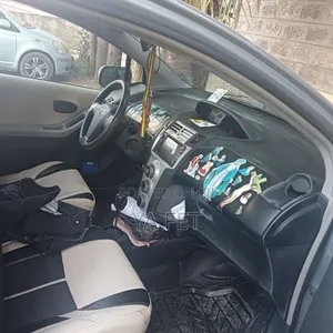 Toyota Yaris 2006 Silver