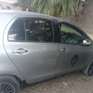 Toyota Yaris 2006 Silver