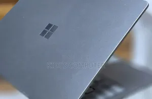 New Laptop Microsoft Surface 8GB Intel Core I5 SSD 256GB