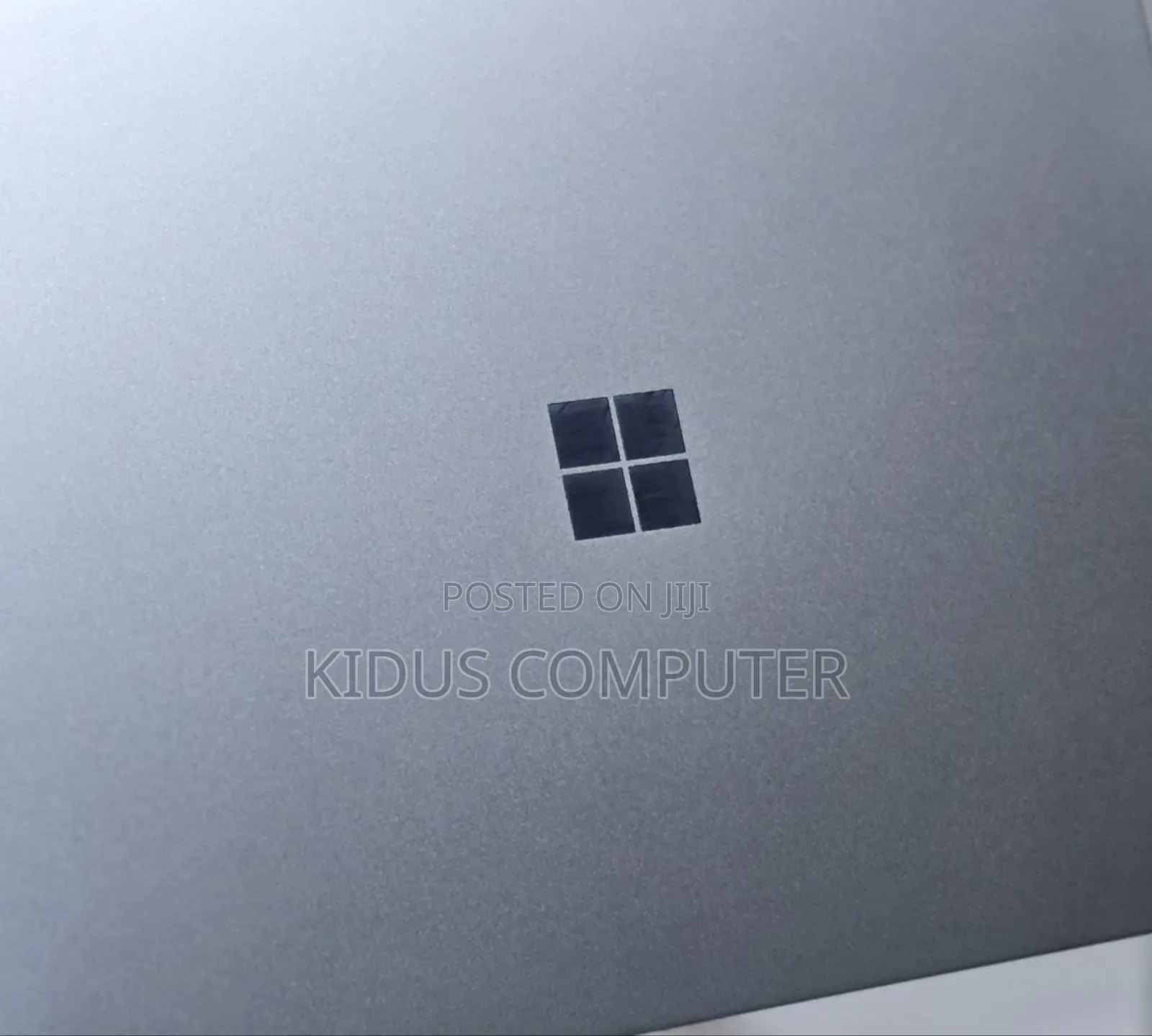 New Laptop Microsoft Surface 8GB Intel Core I5 SSD 256GB