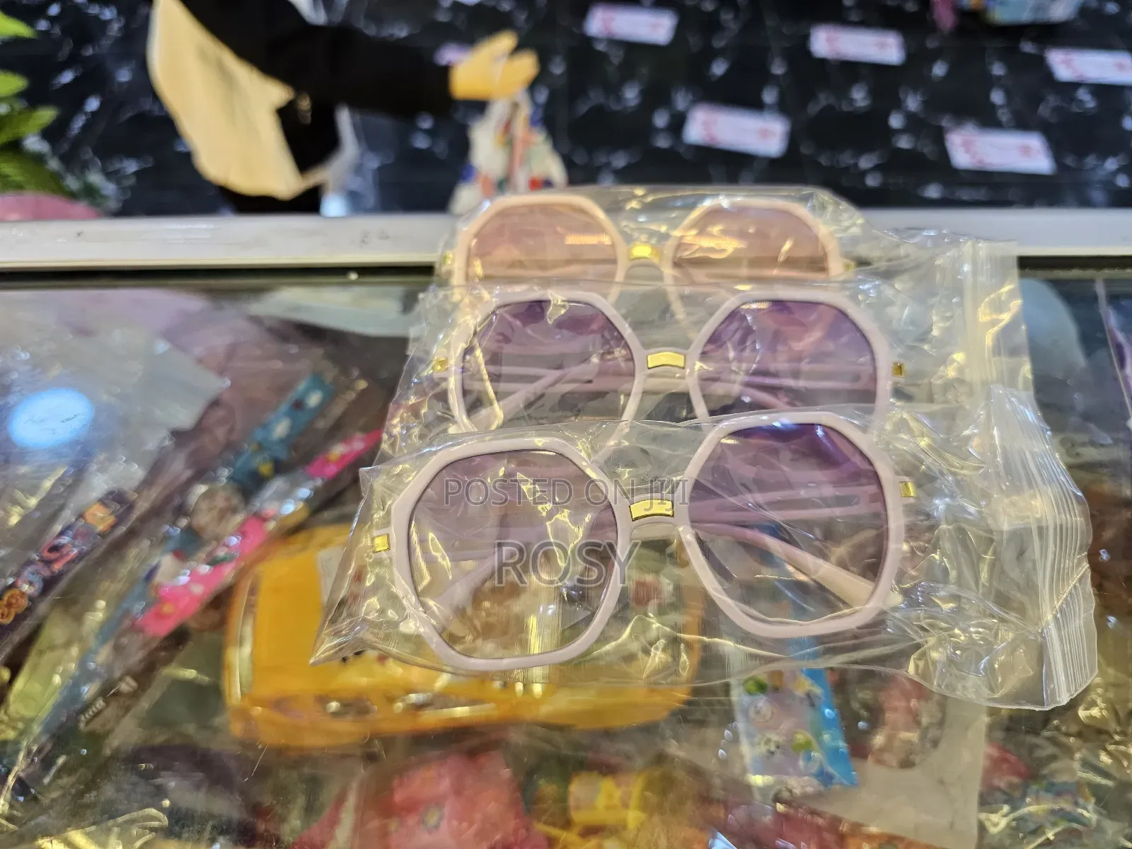 የልጆች መነፅር በከለር