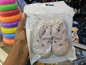 Photo - ሲልከን የህፃናት ጫማ