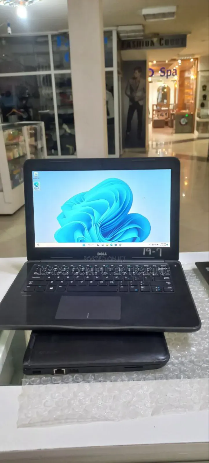 New Laptop Dell Latitude 3380 8GB Intel Core I5 SSD 256GB