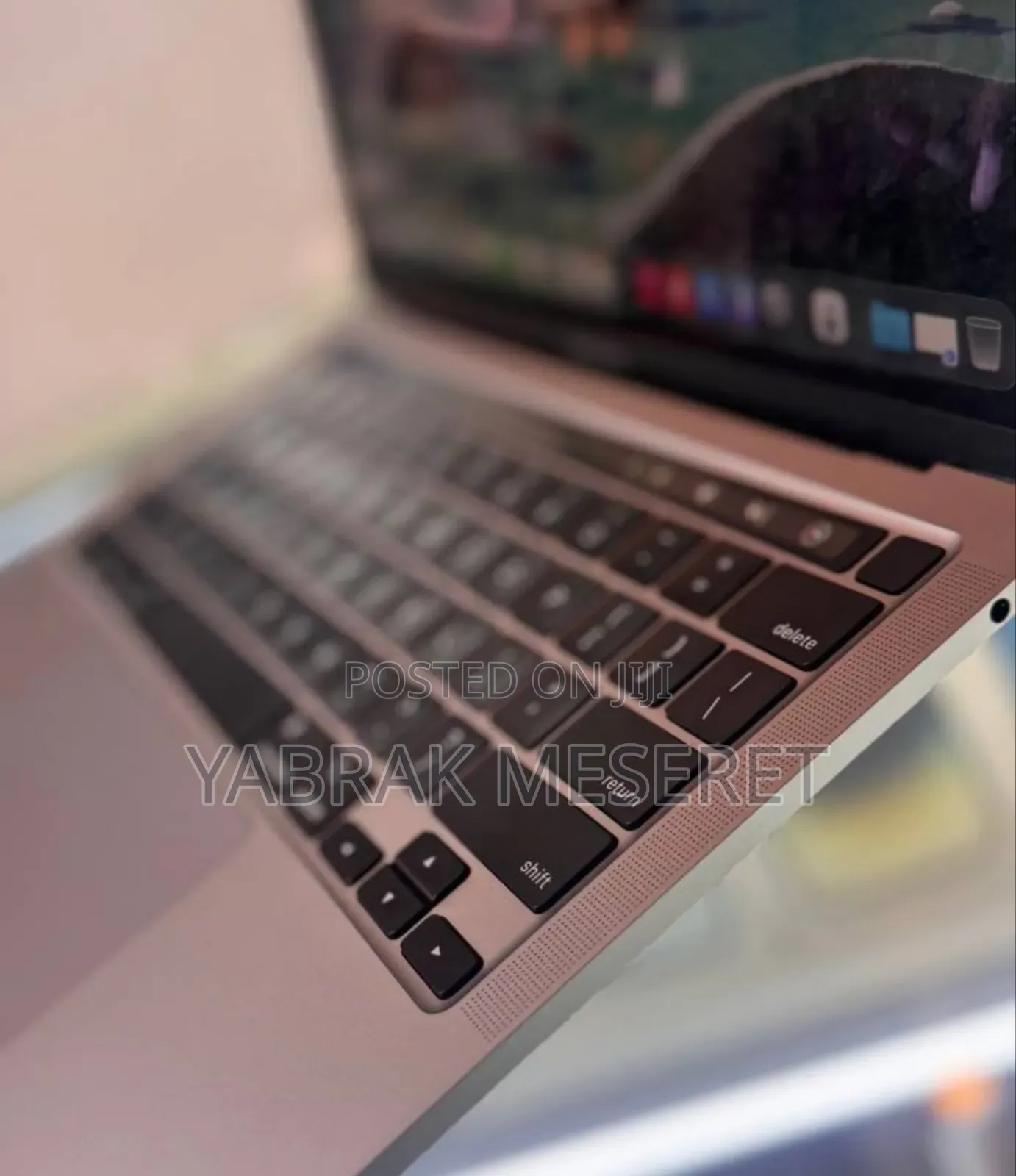 New Laptop Apple MacBook Pro M1 8GB Apple M1 Pro SSD 256GB