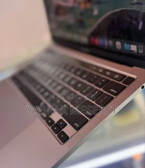 New Laptop Apple MacBook Pro M1 8GB Apple M1 Pro SSD 256GB