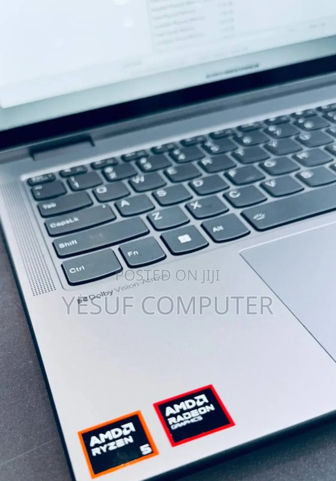 New Laptop Lenovo Yoga 7i 8GB AMD Ryzen 5 SSD 512GB