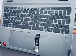 New Laptop Lenovo Yoga 7i 8GB AMD Ryzen 5 SSD 512GB