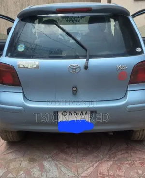 Photo - Toyota Vitz 1.3 AWD 5dr 2002 Blue