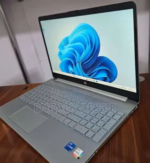 New Laptop HP 8GB Intel Core I5 SSD 512GB