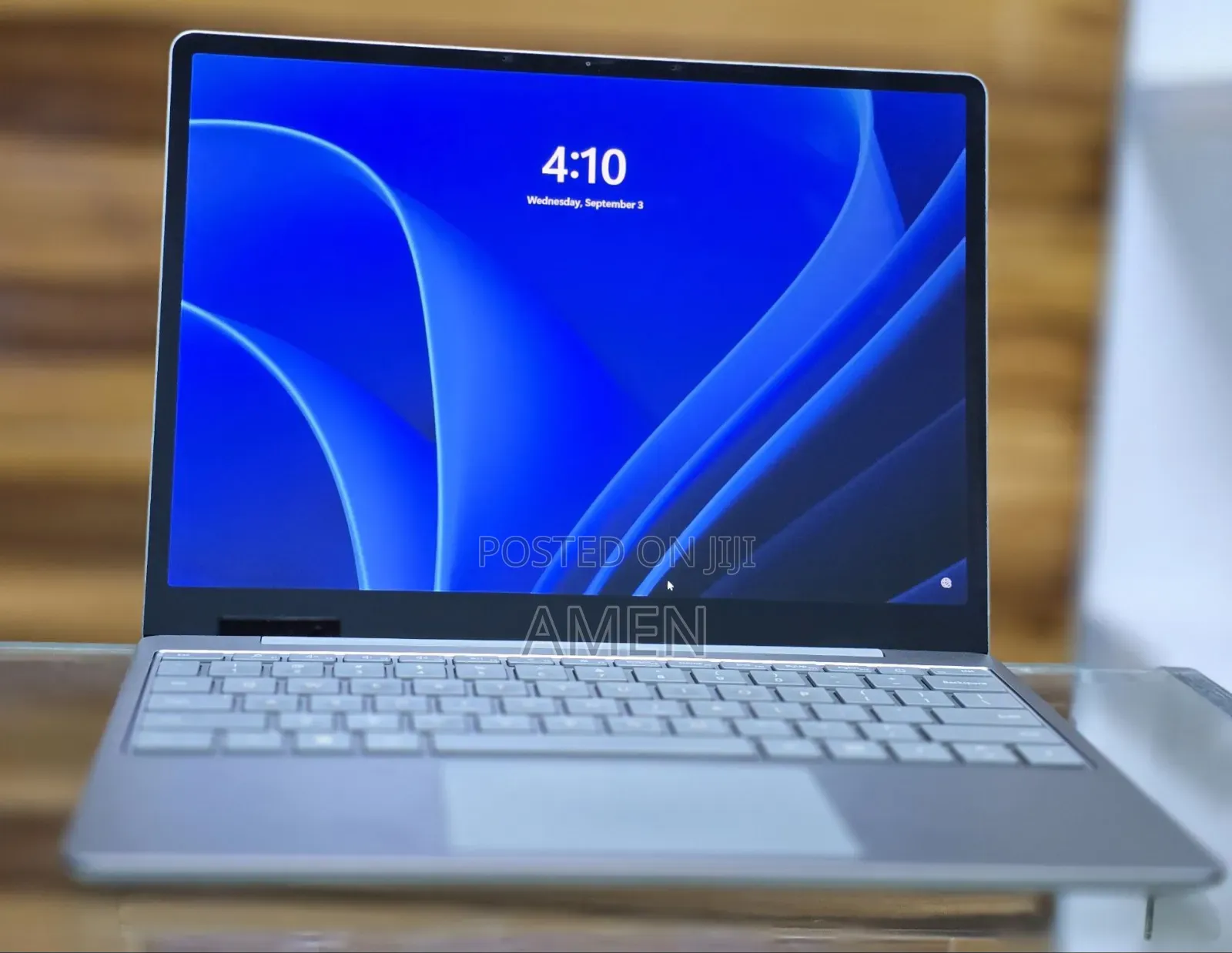 New Laptop Microsoft Surface 8GB Intel Core I5 SSD 256GB