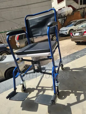 Photo - Commode Wheelchair允謙wheelchair寄送wheelchair永久wheelchair三個wheelchair New