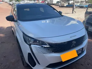 Photo - Peugeot 5008 2021 White