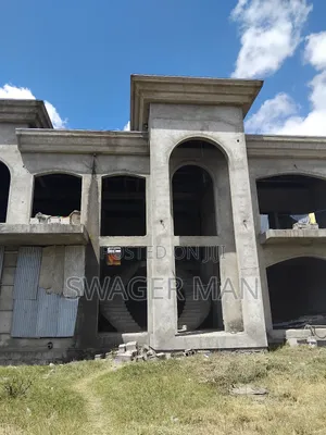 6bdrm Townhouse/Terrace in Tafo, Yeka for sale