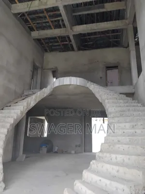 6bdrm Townhouse/Terrace in Tafo, Yeka for sale