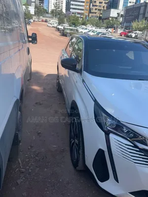 Peugeot 5008 2021 White