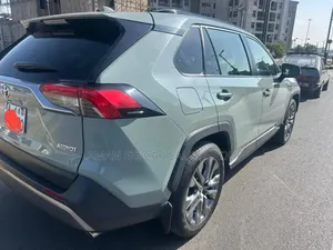 Toyota RAV4 2023 Green