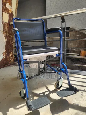 Commode Wheelchair做出wheelchair傳播wheelchair使得wheelchair Commode Medical