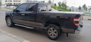 Ford F-150 2022 Black