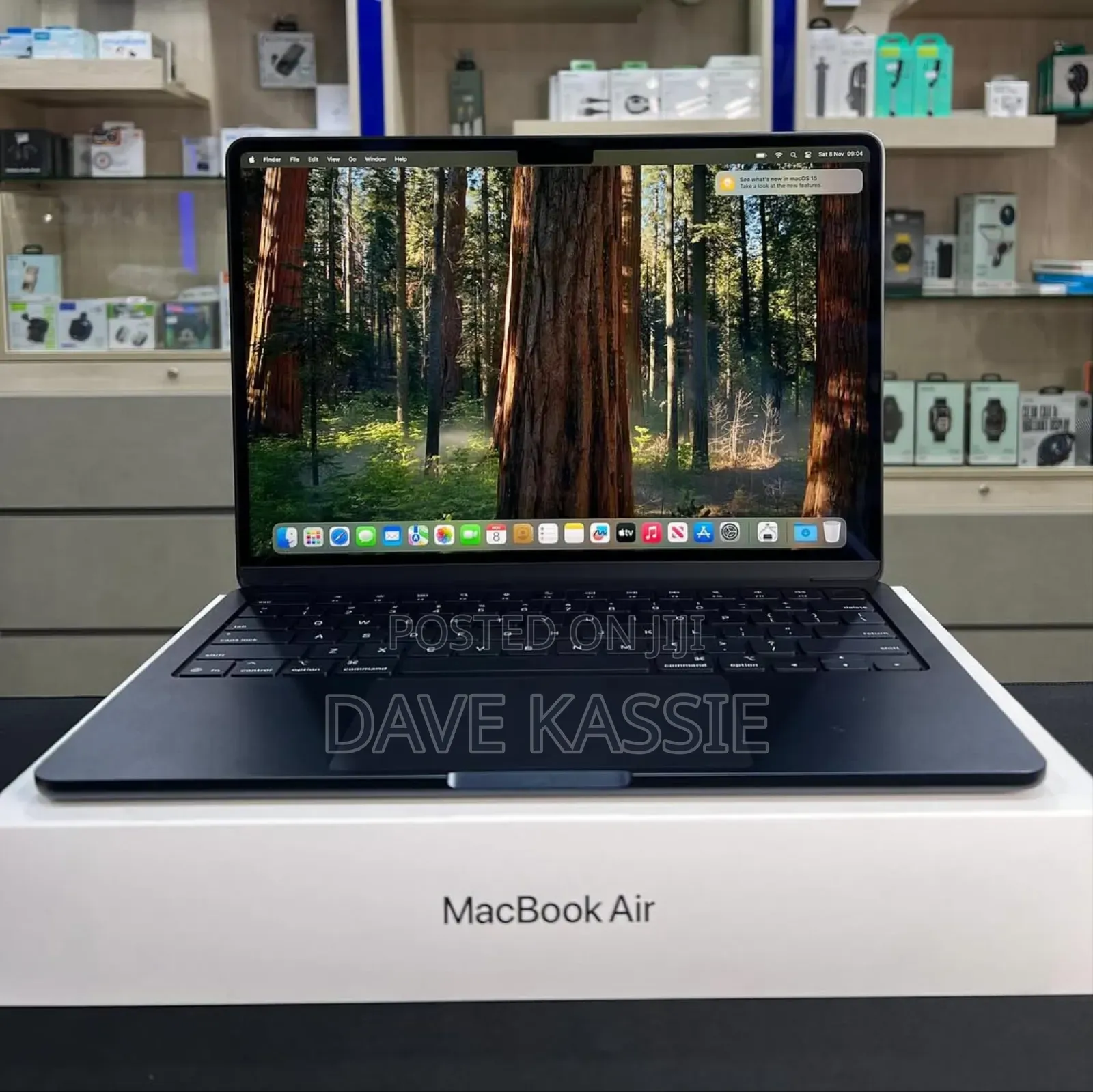 New Laptop Apple MacBook Air 2025 M4 13-Inch 16GB Apple M4 SSD 256GB