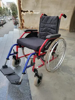 European Standard Wheelchair戶盒self-Propelling Wheelchair Effectively