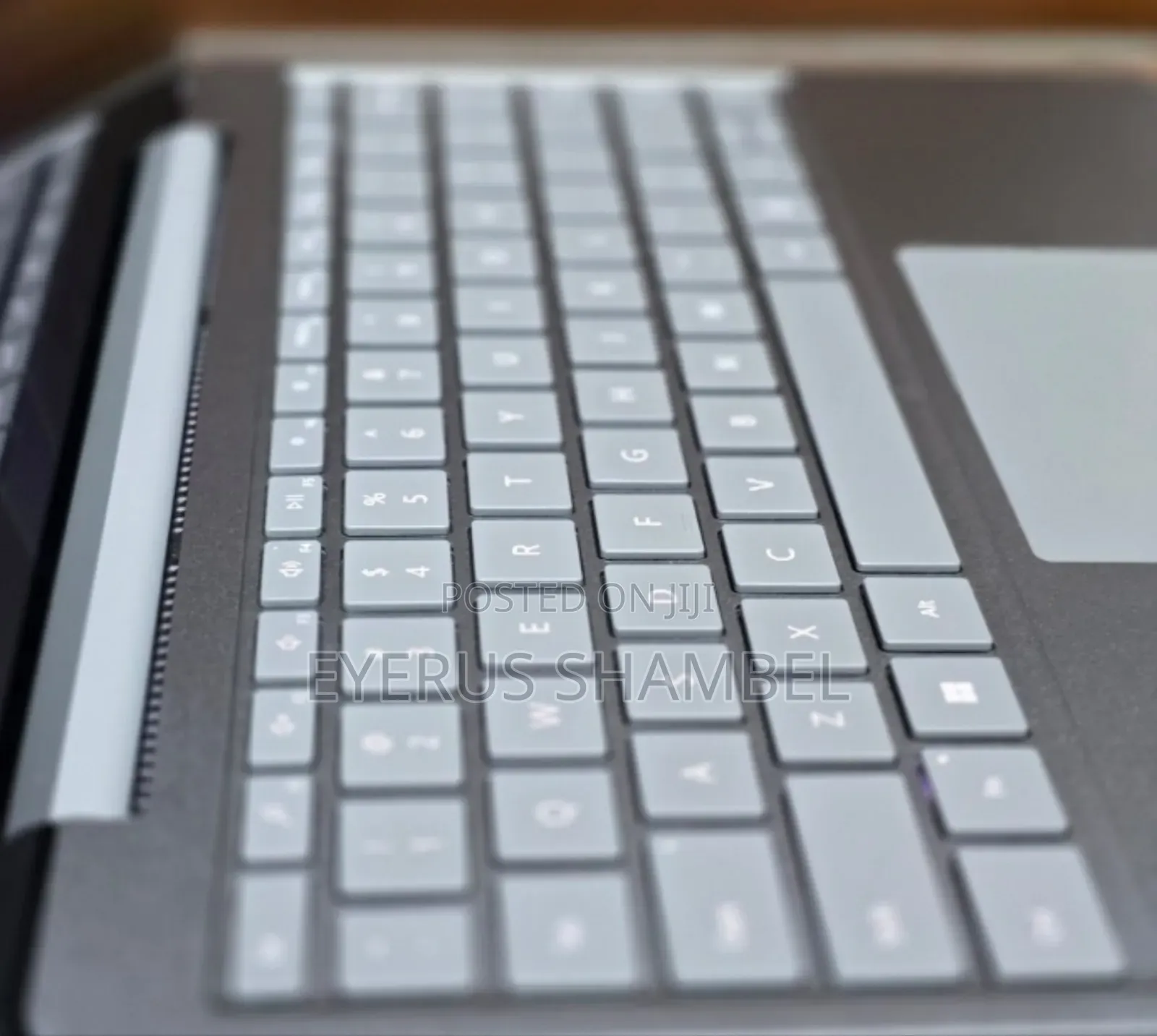 New Laptop Microsoft Surface 8GB Intel Core I5 SSD 256GB