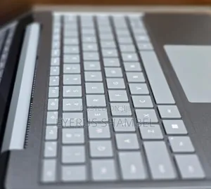 New Laptop Microsoft Surface 8GB Intel Core I5 SSD 256GB