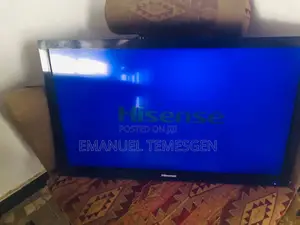 Photo - 32" Hisense Tv