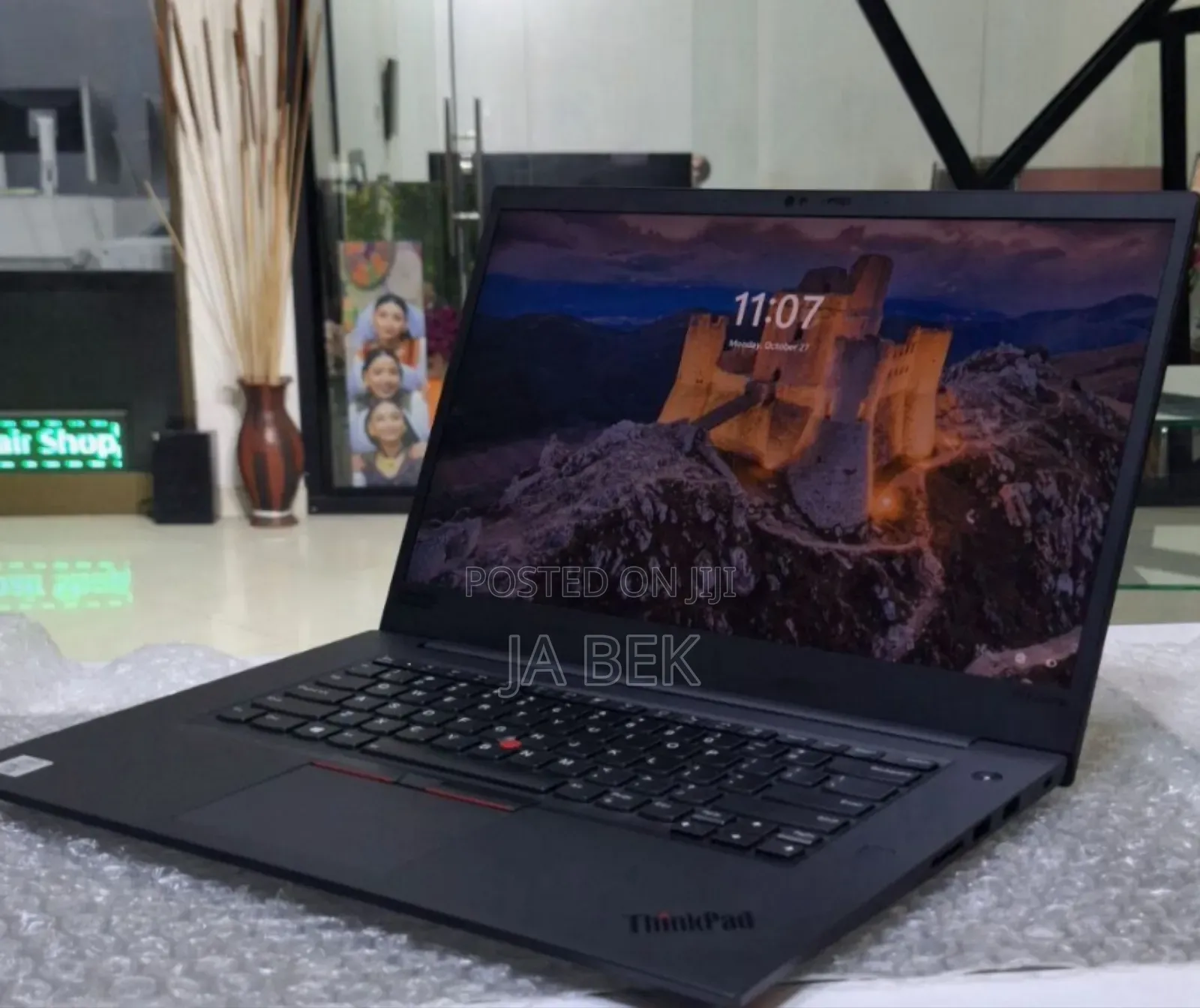 New Lenovo ThinkPad X1 Carbon 16GB Qualcomm Snapdragon X Plus SSD 512GB