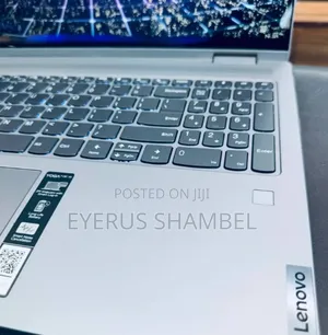 New Laptop Lenovo Yoga 7i 8GB AMD Ryzen 5 SSD 512GB