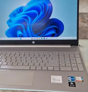 New Laptop HP Stream Notebook 8GB Intel Core I5 SSD 1T