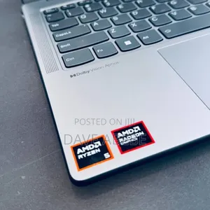 New Laptop Lenovo Yoga 7i 8GB AMD Ryzen 5 SSD 512GB