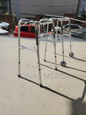 Photo - Aluminum Walker臨盞height of the Walker Legs Is Adjustable琴告walker~尹wake