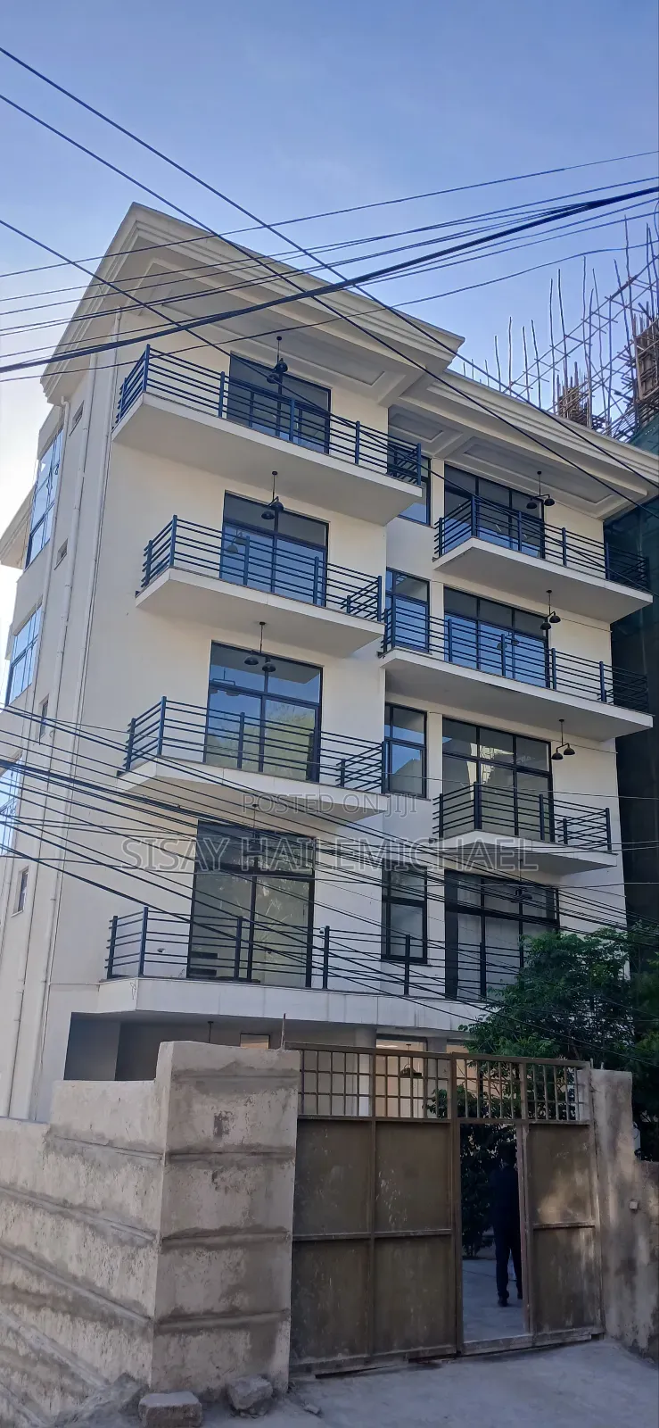 14bdrm House in Yeka for rent