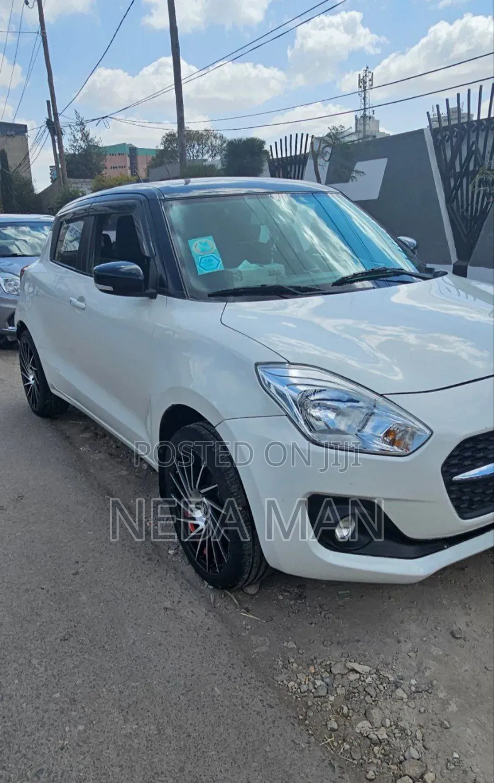 Suzuki Swift 2022 White