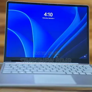New Laptop Microsoft Surface 8GB Intel Core I5 SSD 256GB